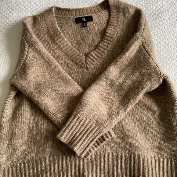 Banana Republic wool sweater - Picture 2 of 3